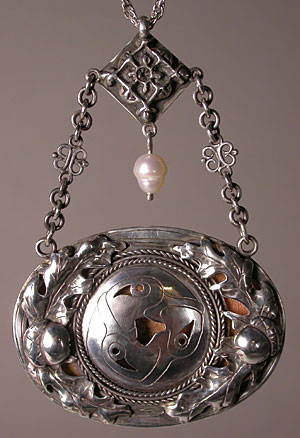 Stag and Tree and Pearl Enamel Pendant Back